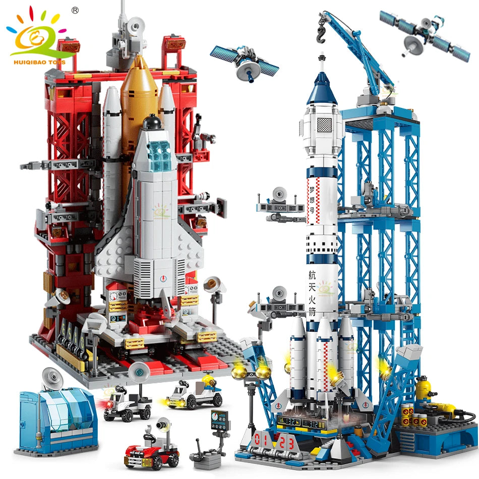 HUIQIBAO Space Rocket Building Blocks with Astronaut Figure