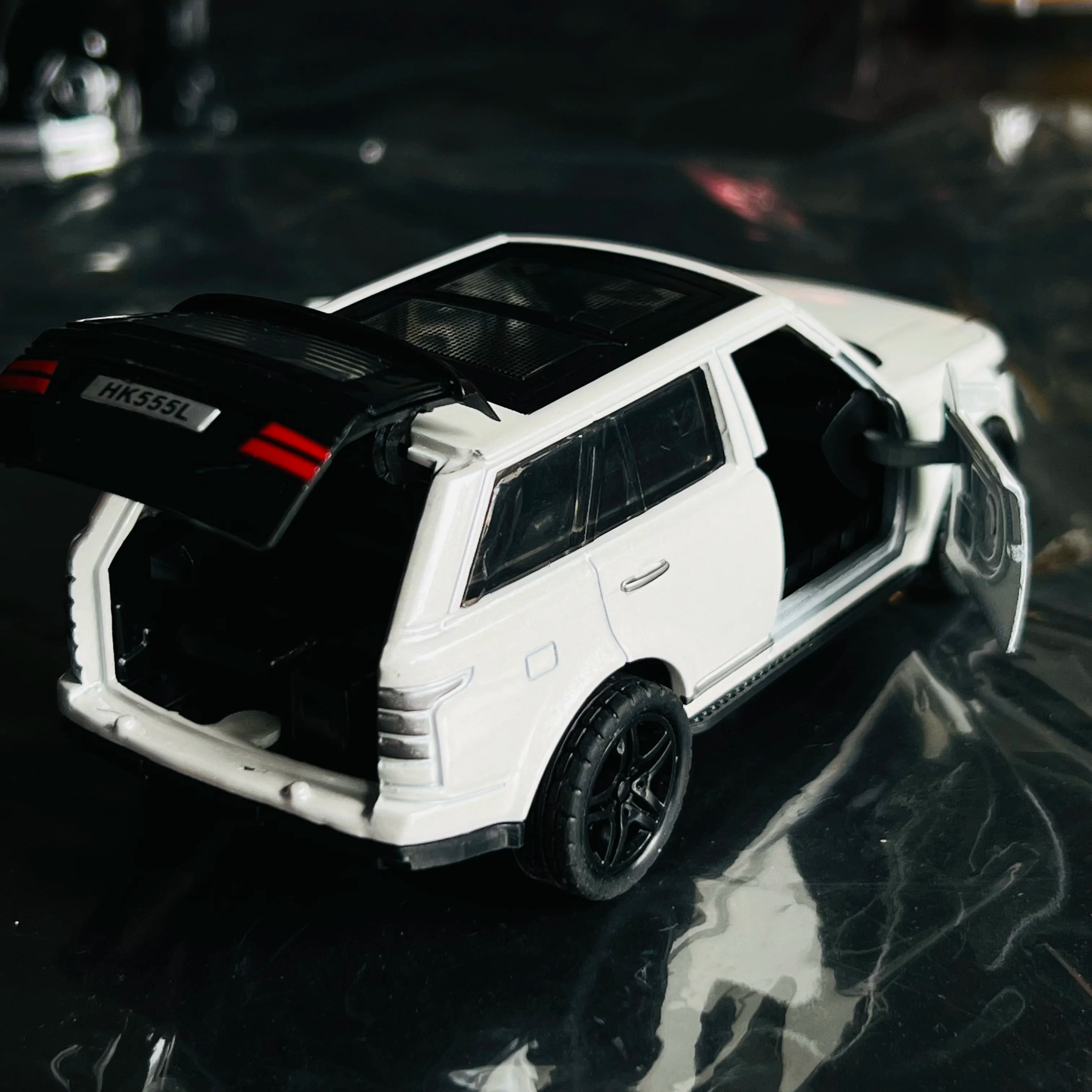 Alloy Off-Road Vehicle Model | Simulation Diecast Car Toy | Decorative Gift for Kids 1:36