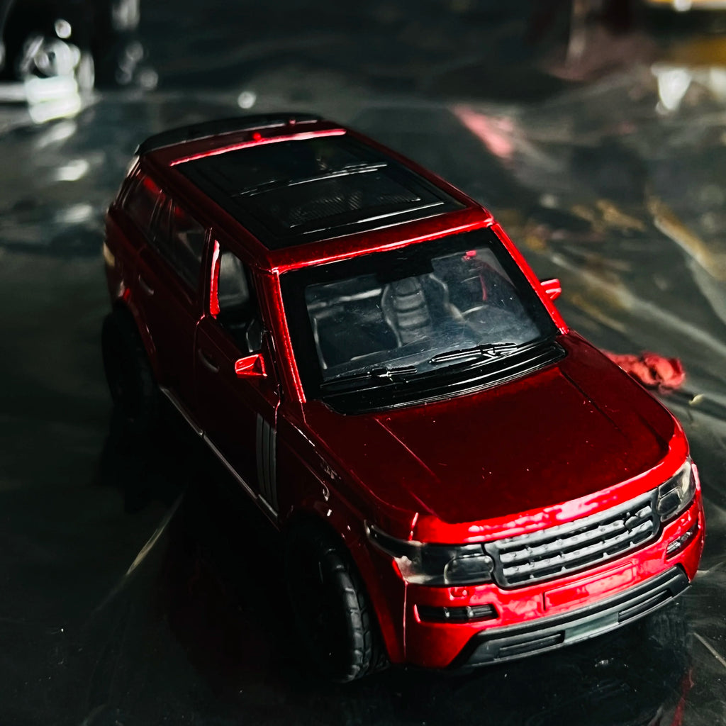 Alloy Off-Road Vehicle Model | Simulation Diecast Car Toy | Decorative Gift for Kids 1:36